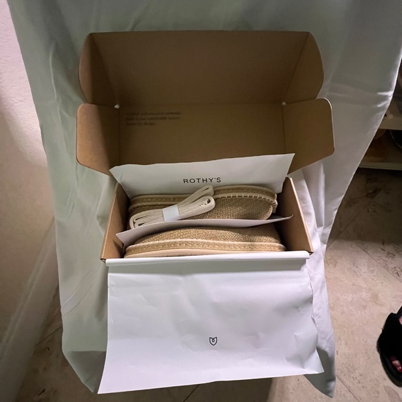 Rothy's The Espadrille Gold Stripe Size 9.5. New in Box! - Picture 13 of 15